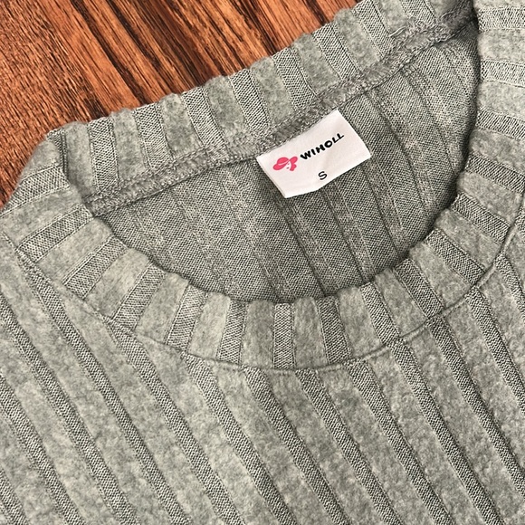 Lounge Wear Set - Picture 3 of 4